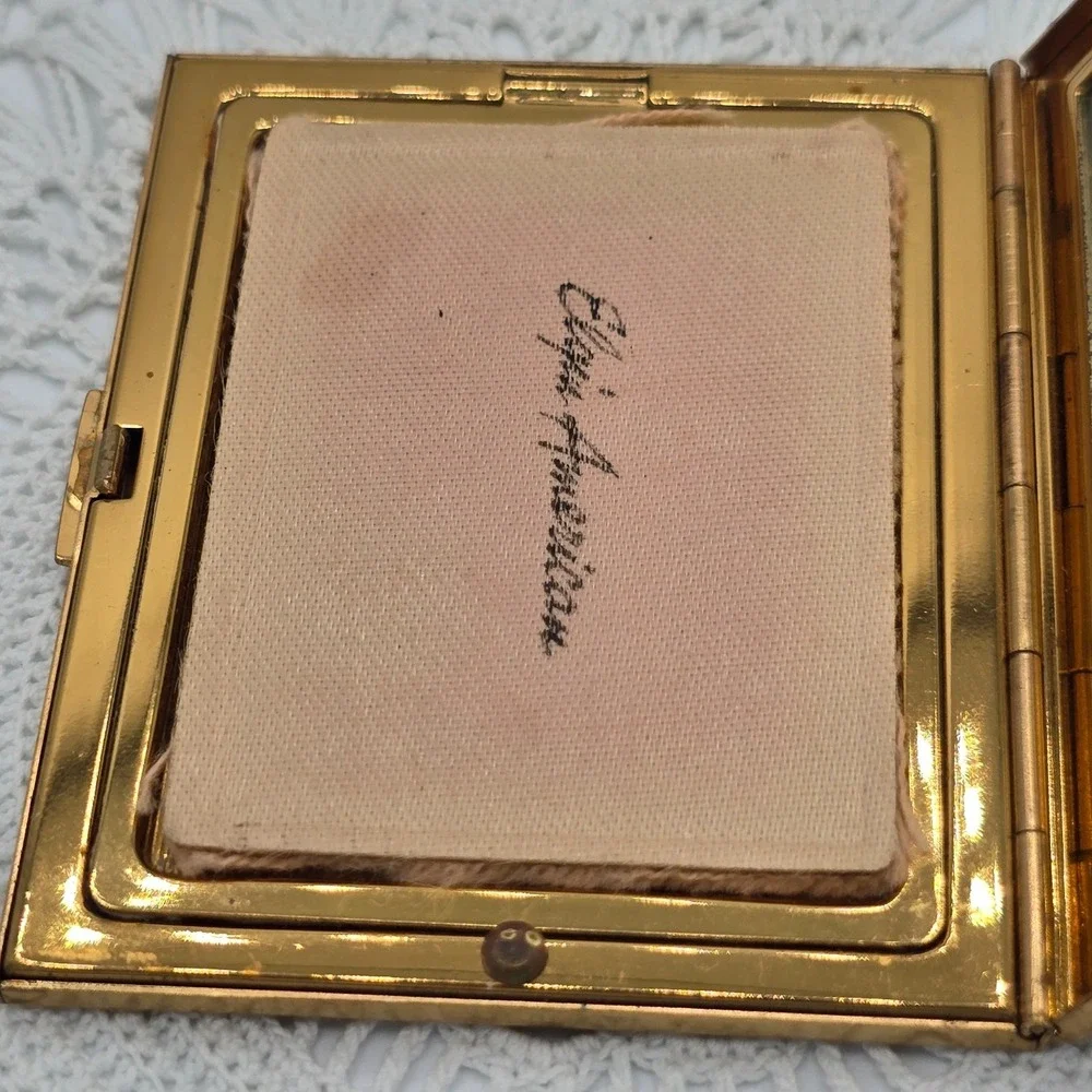 Vintage Art Deco Style Elgin American Powder Compact Puff Signed